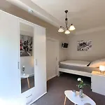 Apartamento Zwischen Den Meeren - Schoene Und Gemuetliche Mit Garten *
