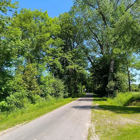 Zwischen Den Meeren - Schoene Und Gemuetliche Mit Garten Апартаменты *