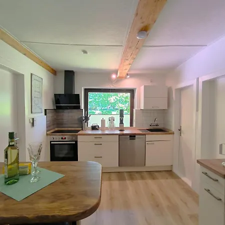 Zwischen Den Meeren - Schöne Und Gemütliche Mit Garten