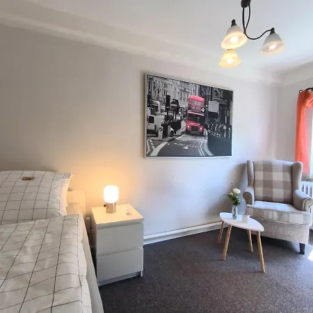 Zwischen Den Meeren - Schoene Und Gemuetliche Mit Garten Апартаменты *